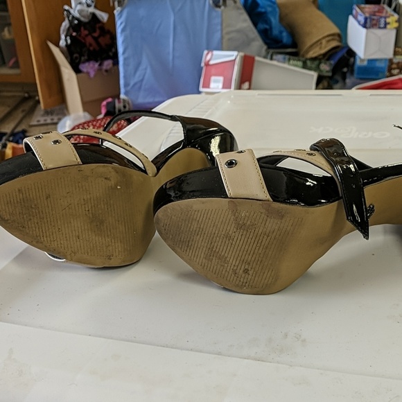 Heels - Picture 2 of 4